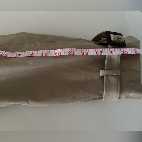 Banana Republic Men's Beige Trench Coat - Picture 8 of 8
